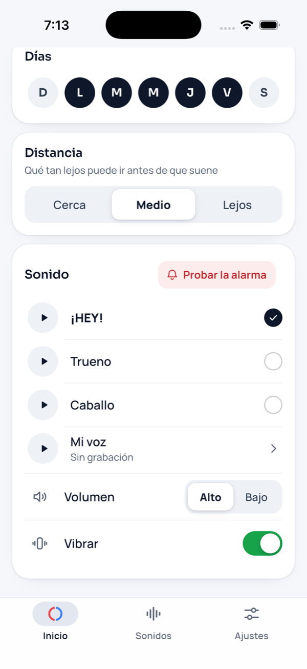Pantalla Inicio de ¡HEY!: días de lunes a viernes, distancia Medio, sonido ¡HEY!, volumen alto y vibración activada.